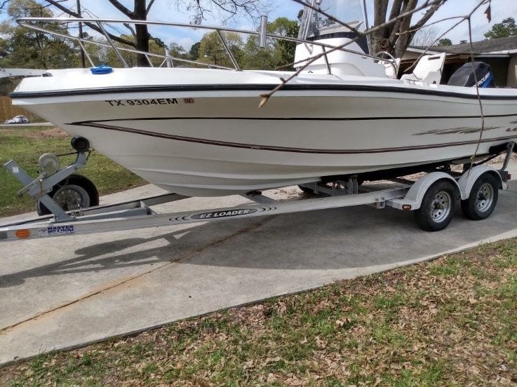 20’ Center Console Boat For Sale