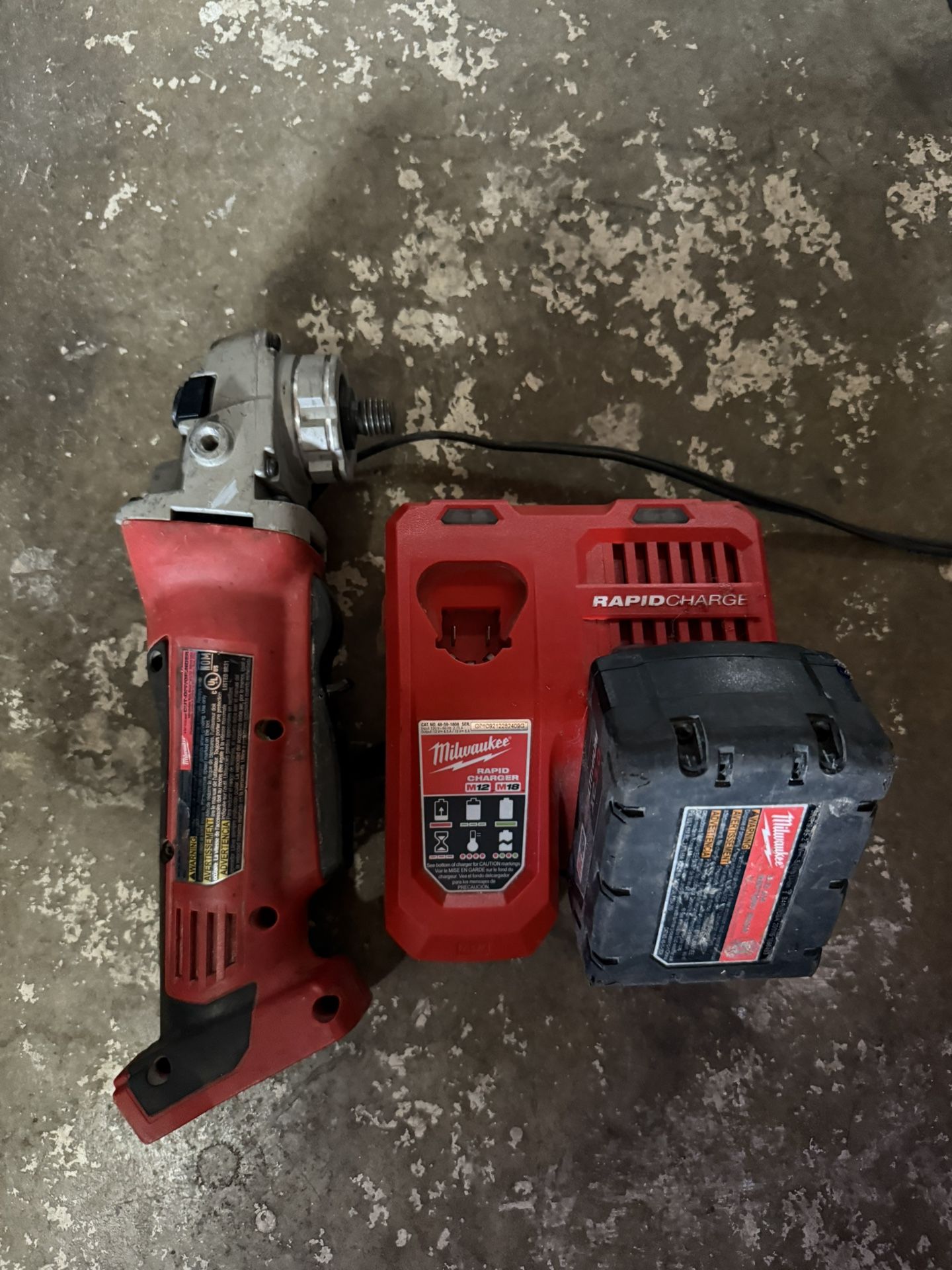 Milwaukee Grinder With Battery And Charger