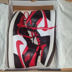 Jordan 1 Mid 'Bred' Custom Shoelaces Original Box And Laces Included.