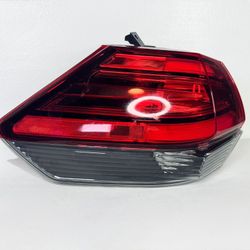 2017 - 2019 NISSAN ROGUE LH DRIVER SIDE TAILLIGHT OEM