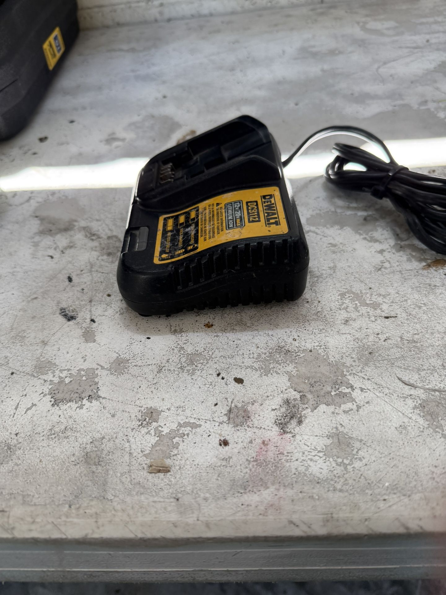 Dewalt Charger 20 V