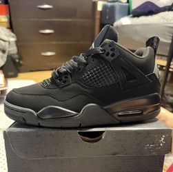 Retro 4 Black Cat