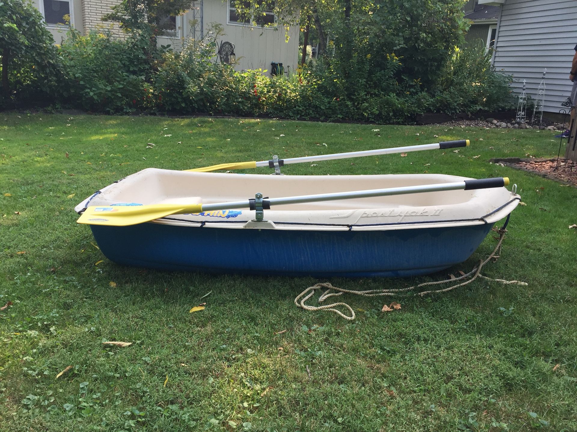 Sun Dolphin Sport Yak II Dinghy Boat