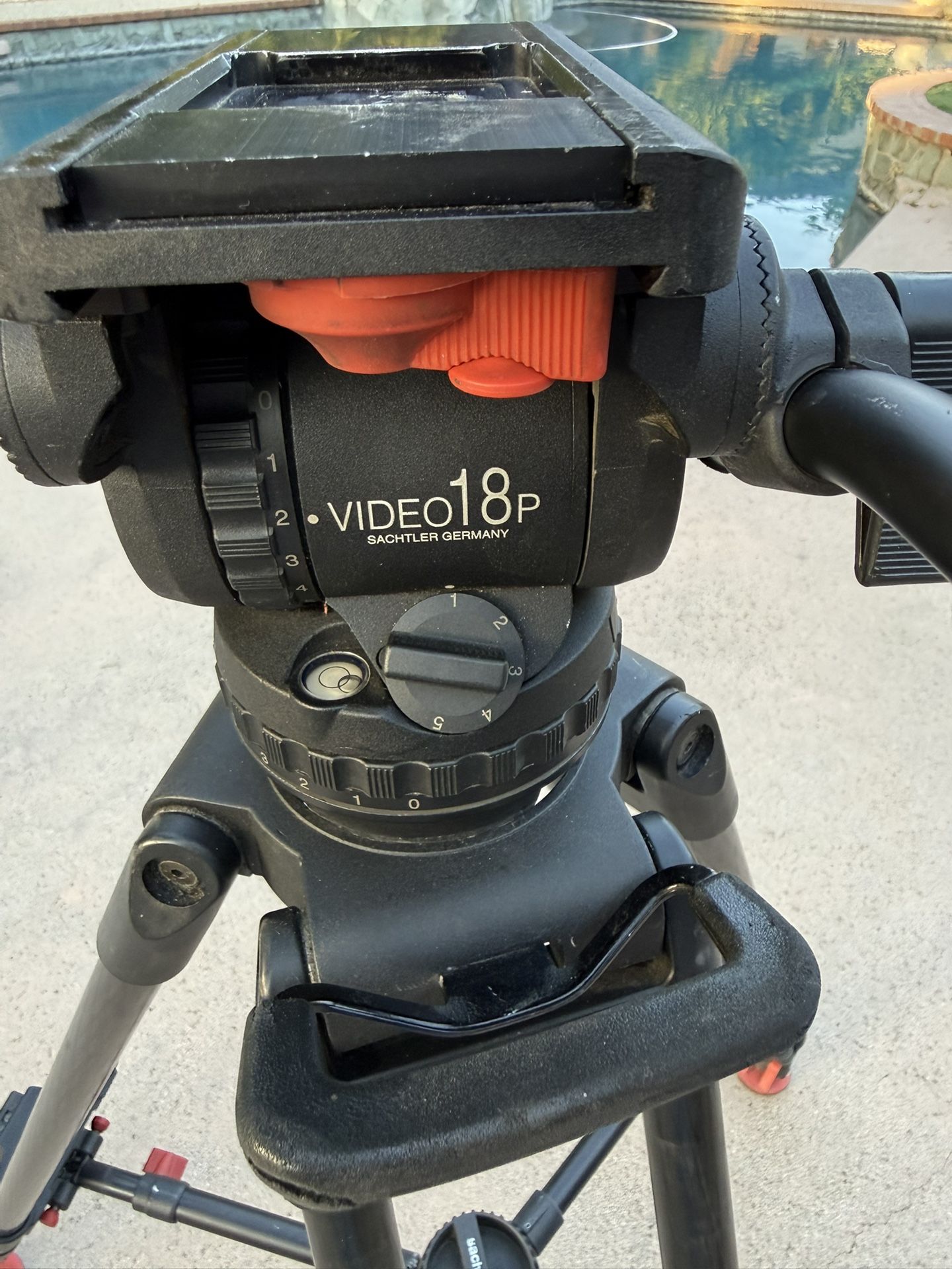 Satchler 18p Fluid Head And Tripod