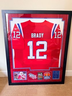 Tom Brady Signed Patriots Throwback Jersey Framed Display - GAI Certified (#GV720919)