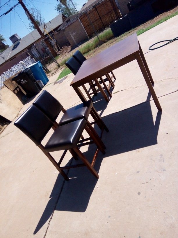 Table and 4 Chairs