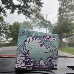 Pokémon Scarlet & Violet Temporal Forces (Walking Wake) Pokemon Center Elite Trainer Box