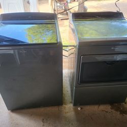 Washer And Dryer Electric Whirlpool Cabrio Can̈on Size Capacity Plus Tube With Warranty $600 Have More Sets 