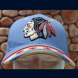 Chicago Blackhawks Size M/L Zephyr "CHICAGO CITY FLAG" Themed Stretch-Fit Hat (NW/OT) UNWORN!😇 GREAT CONDITION!👀🤯Please Read Description.