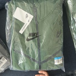 2025 Nike Tech Green 2x