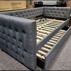 👉Patricia Grey Boucle Upholstered Twin Day Bed With Trundle
Coaster$20 Down Payment Financing And Delivery Available 