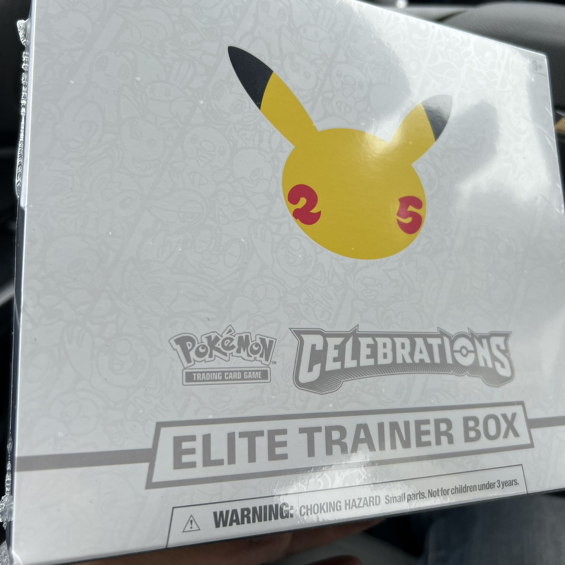 Pokemon Celebrations Elite Trainer Box ETB