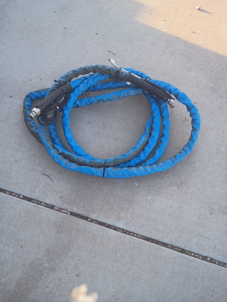 Camco 25 ft Freeze Ban Heated Water Hose 