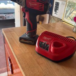 Milwaukee Drill M2 Hundred Bucks Battery Charge In One Battery