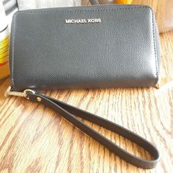 MICHAEL KORS Wristlet, black