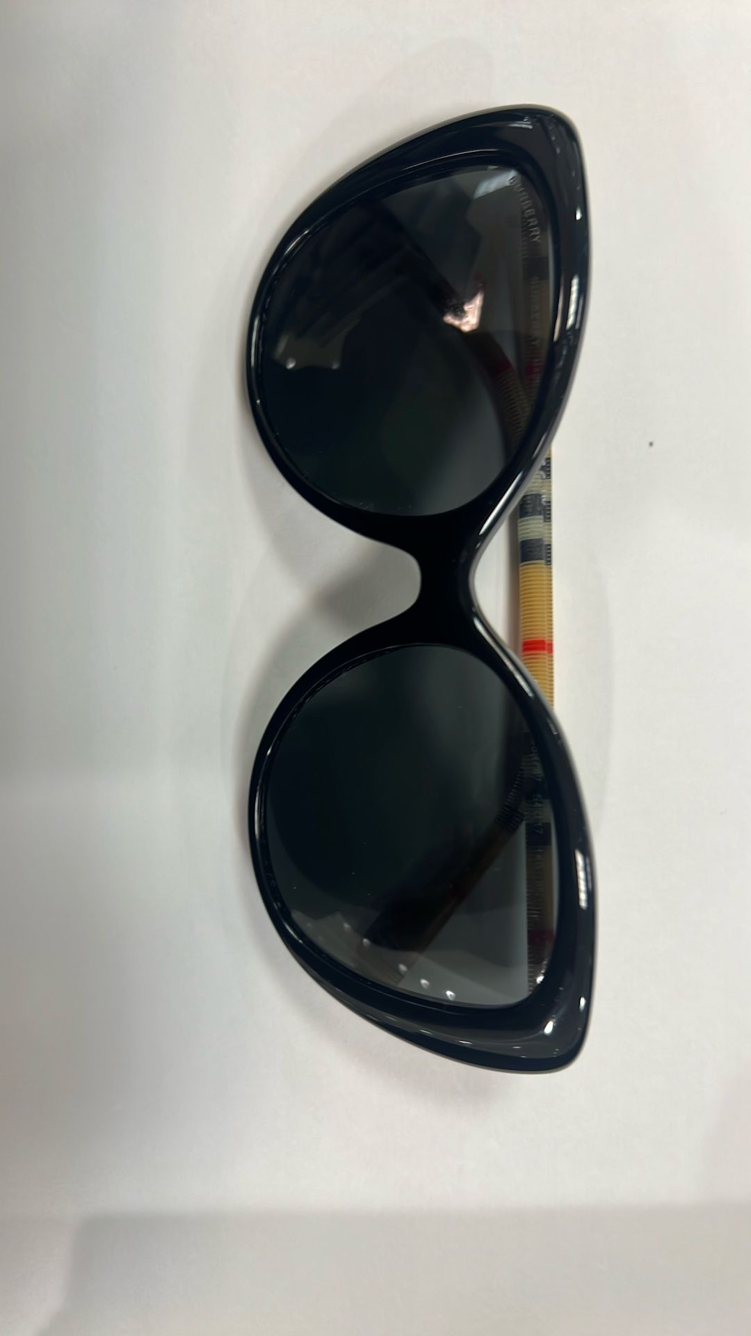 BURBERRY SUNGLASSES