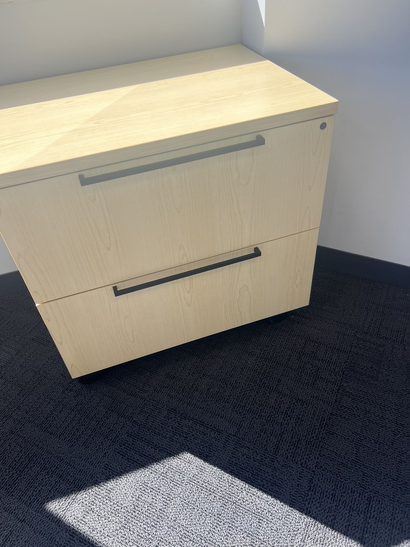 File cabinet 