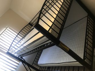 Full/full bunk bed