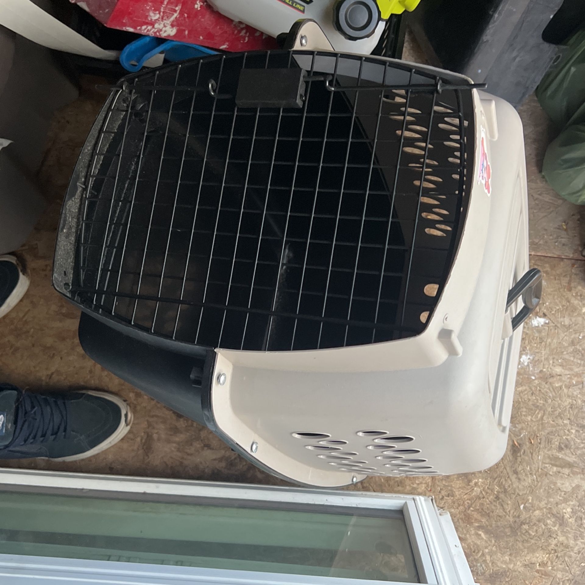 Medium size dog kennel