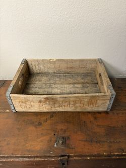 VINTAGE WOODEN CRATE: GCC Beverages, Inc.