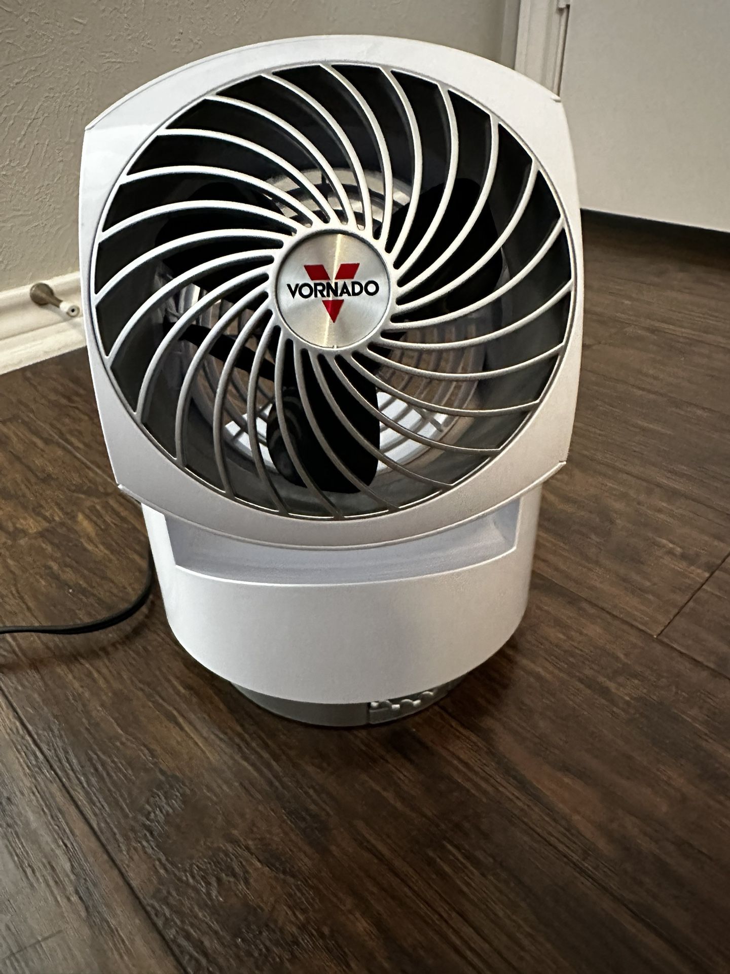 Desk fan: sold at Costco
