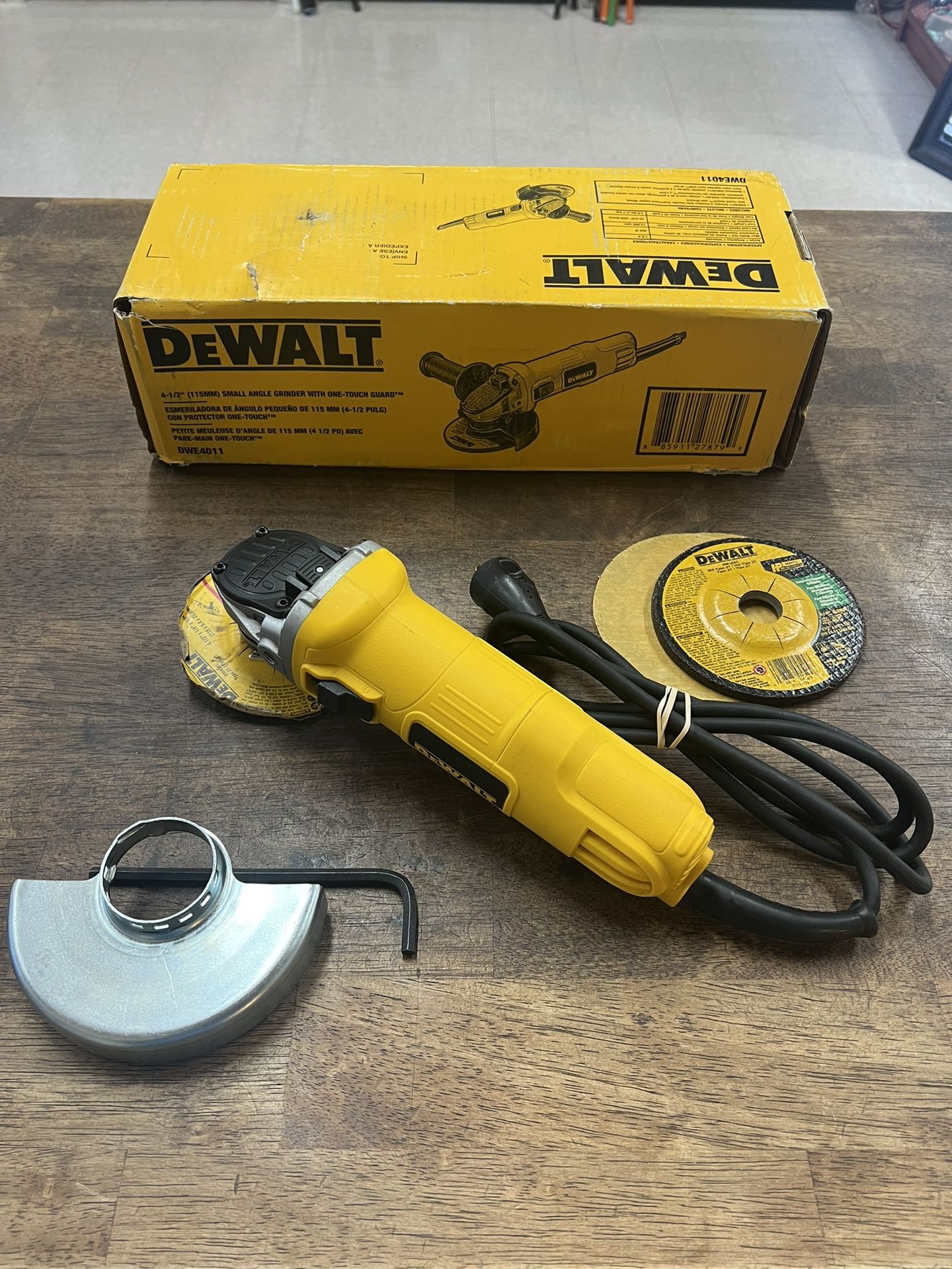 Dewalt Disc Grinder DWE4011 *4181