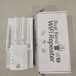 Dual band wifi repeater