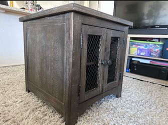 Valebeck Rectangular End Table /bookcase