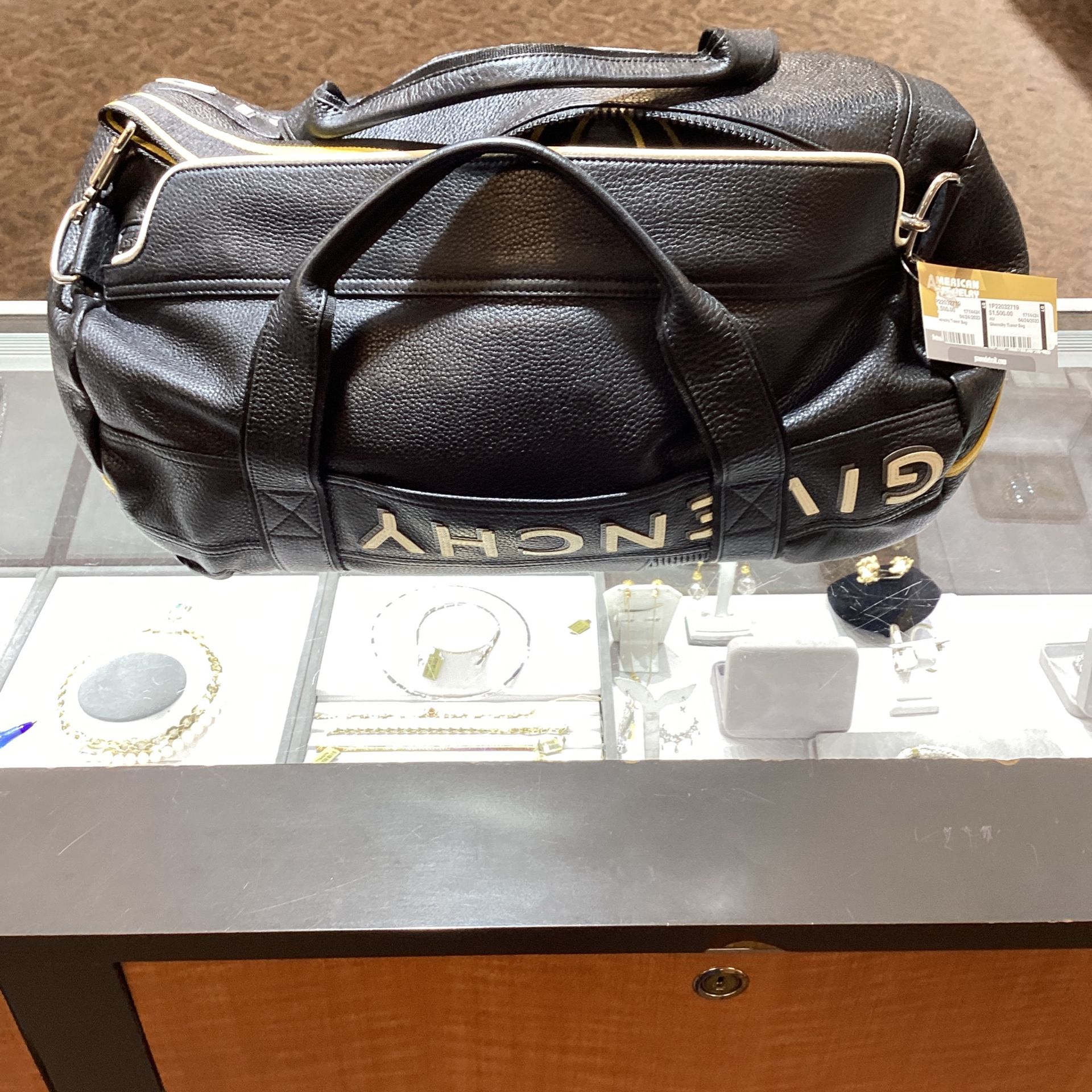 Givenchy Travel Bag for Sale in Detroit MI OfferUp