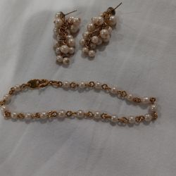 Non Gold Bracelet N Earrings $10