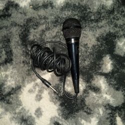 Microphone