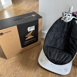Like New 4moms MamaRoo Multi-Motion Baby Swing, Bluetooth Enabled with 5 Unique Motions