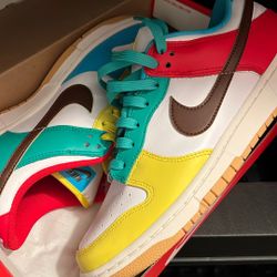 Nike Dunk Low New Size 9