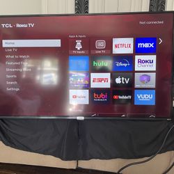 TCL Roku Tv 44 Inches with remote control