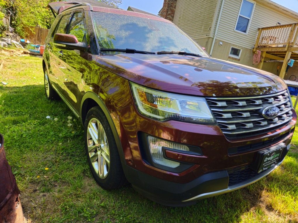 2016 Ford Explorer
