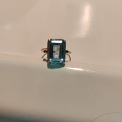 Vintage Clyde Duneier 14k 8.1/2 Karat Aquamarine Size 9 0r10