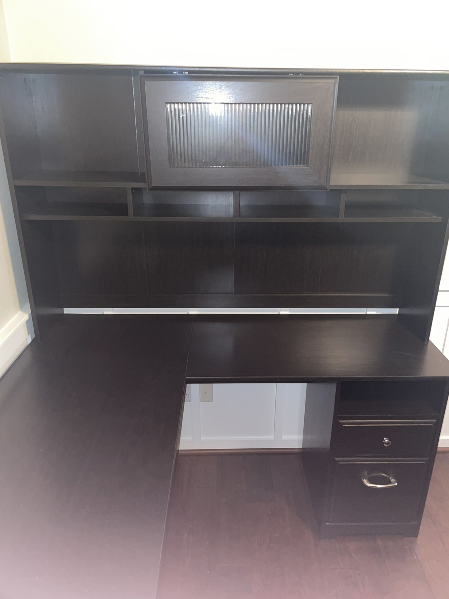 Large Desk And Hutch Never Used