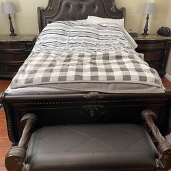 King Black Bed Set w/ Matching Makeup Dresser