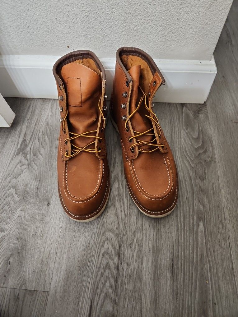REDWING HERITAGE TRACTION TRED 10875 8.5 WIDE SOFT TOE BOOT