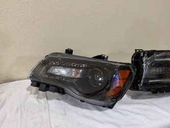 2011-2023 chrysler 300 headlight
