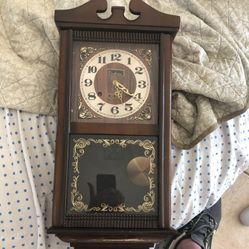Vintage Centurion 35 Day Wind Up Wall Clock With Key. (Over 30 years Old). ANTIQUE GRANDFATHER WALL CLOCK. LIKE NEW 