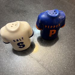NY Mets Salt And Pepper Shakers 
