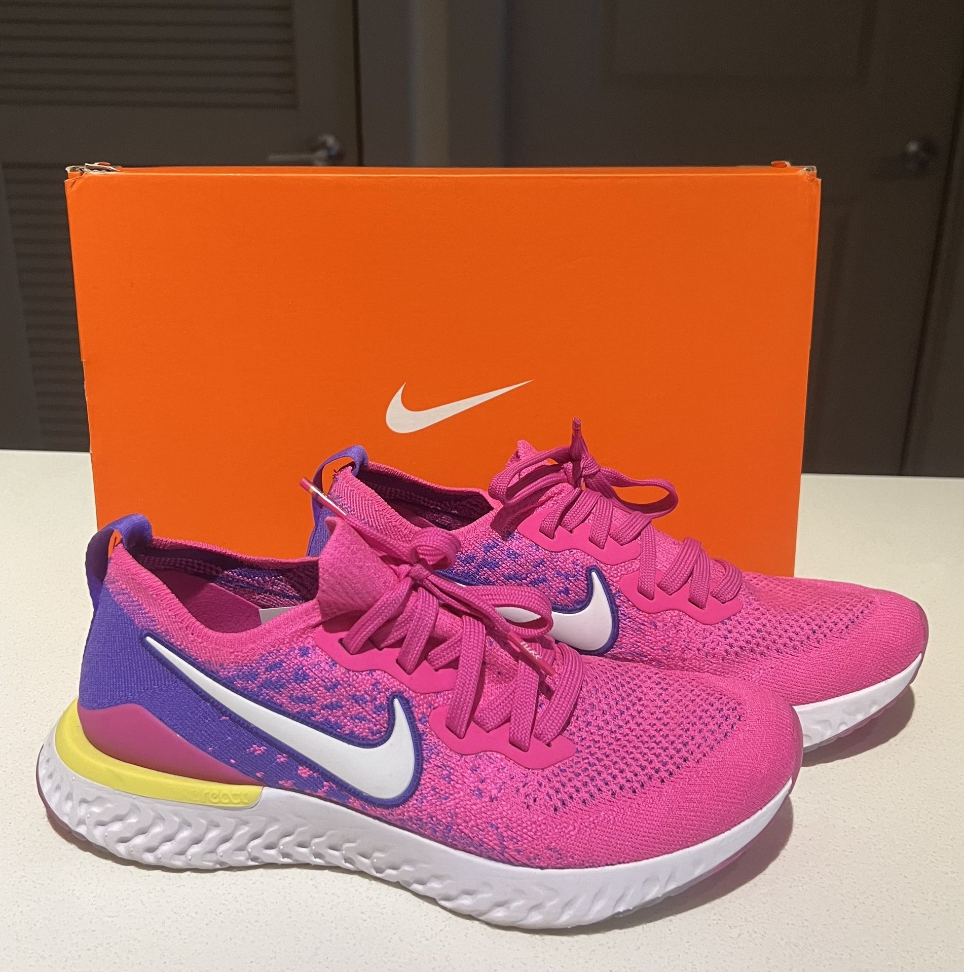 Nike Epic React Flyknit 2 Laser Fuchsia Size 9 Womens