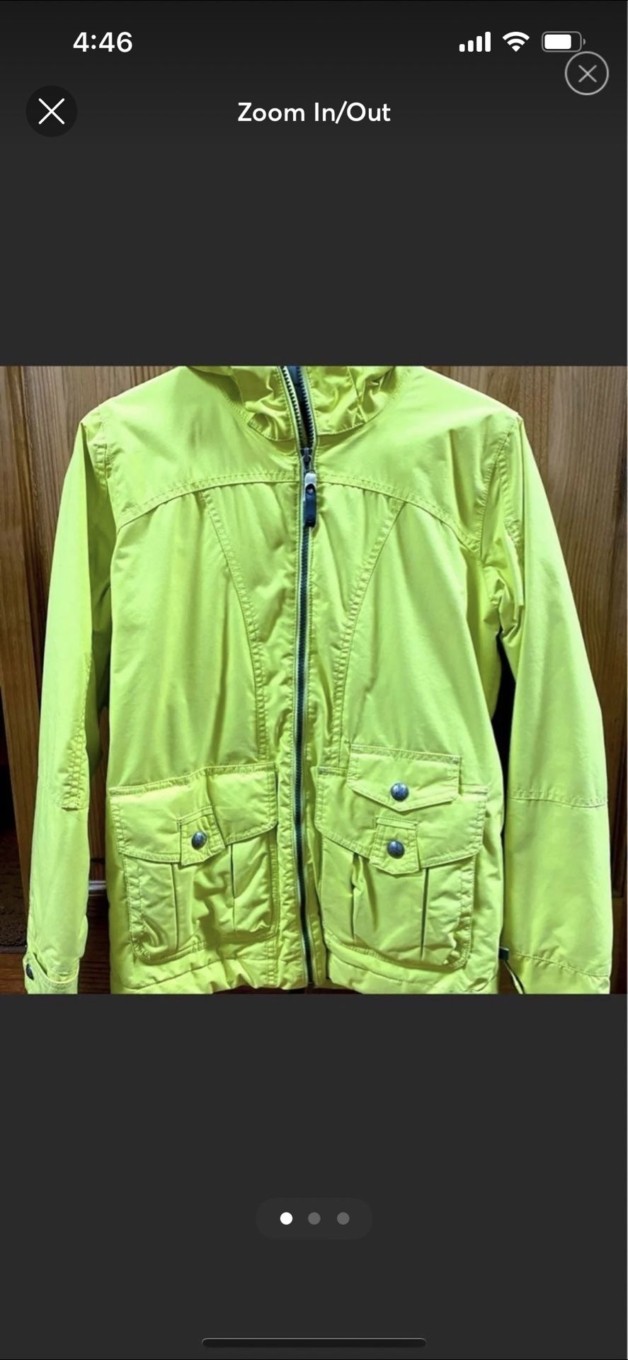 Burton snowboarding jacket for women s XS no major flaws