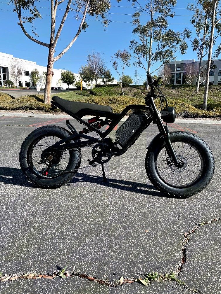 😉😉Elevate your ride to new heights with our Full Suspension 1500 Watt E Bike.