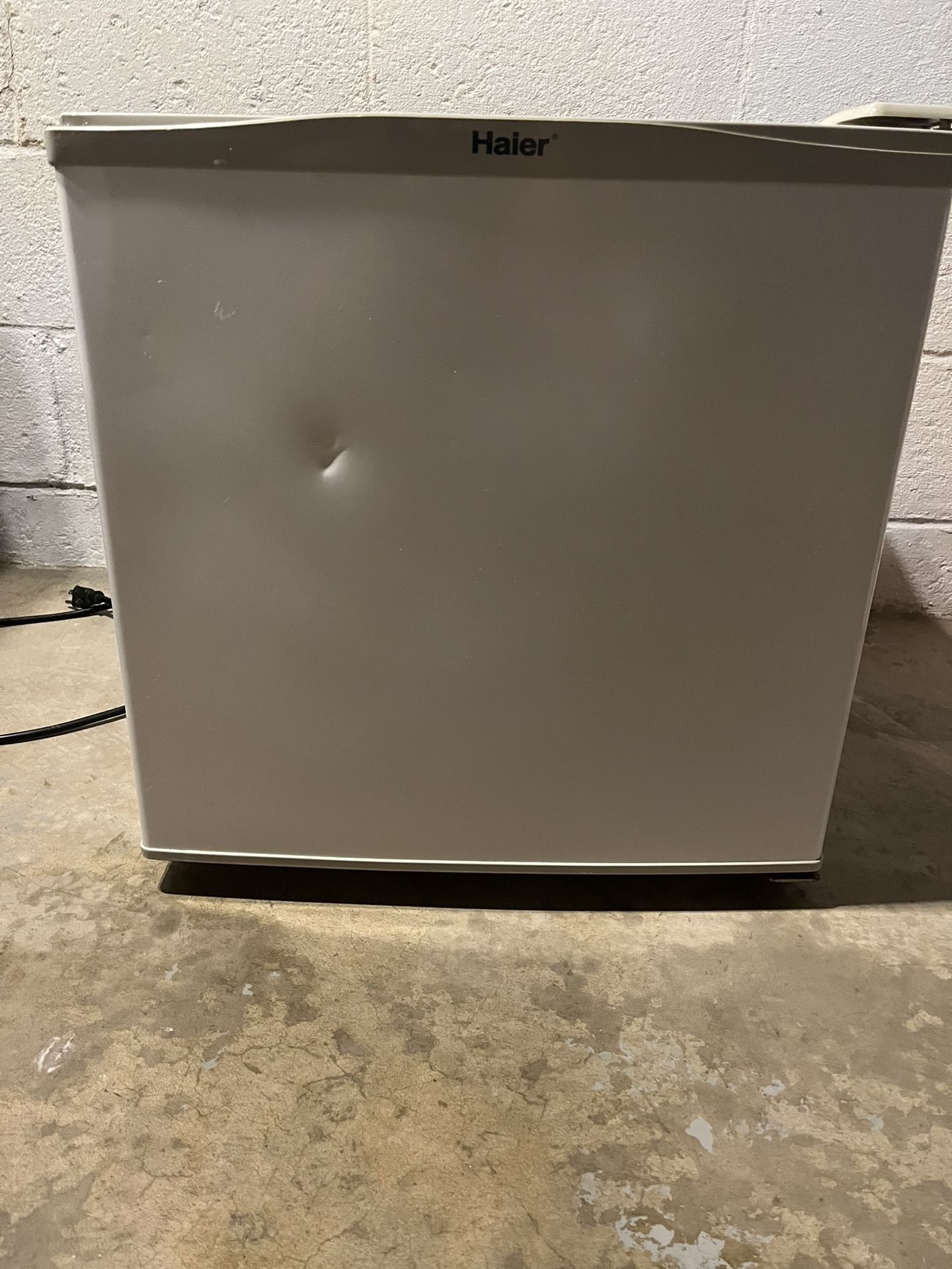 Haier Mini Fridge