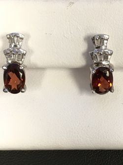 White gold & diamond earrings