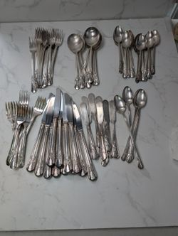 Vintage Wm Rogers Avalon Cabin Silverplate Flatware 90 Pc Service for 12