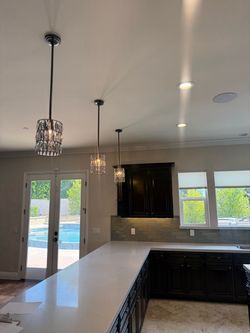 Pendant/chandelier/sconce lights