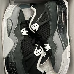 Jordan Retro 4